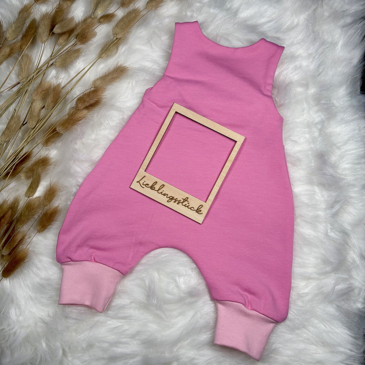 Baby Strampler Sleeping Rose | handgenäht | Gr. 56 & 74