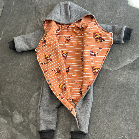 Herbstfreunde Stoff Detailaufnahme – Safari Kinderstoff Herbst Jersey Meterware