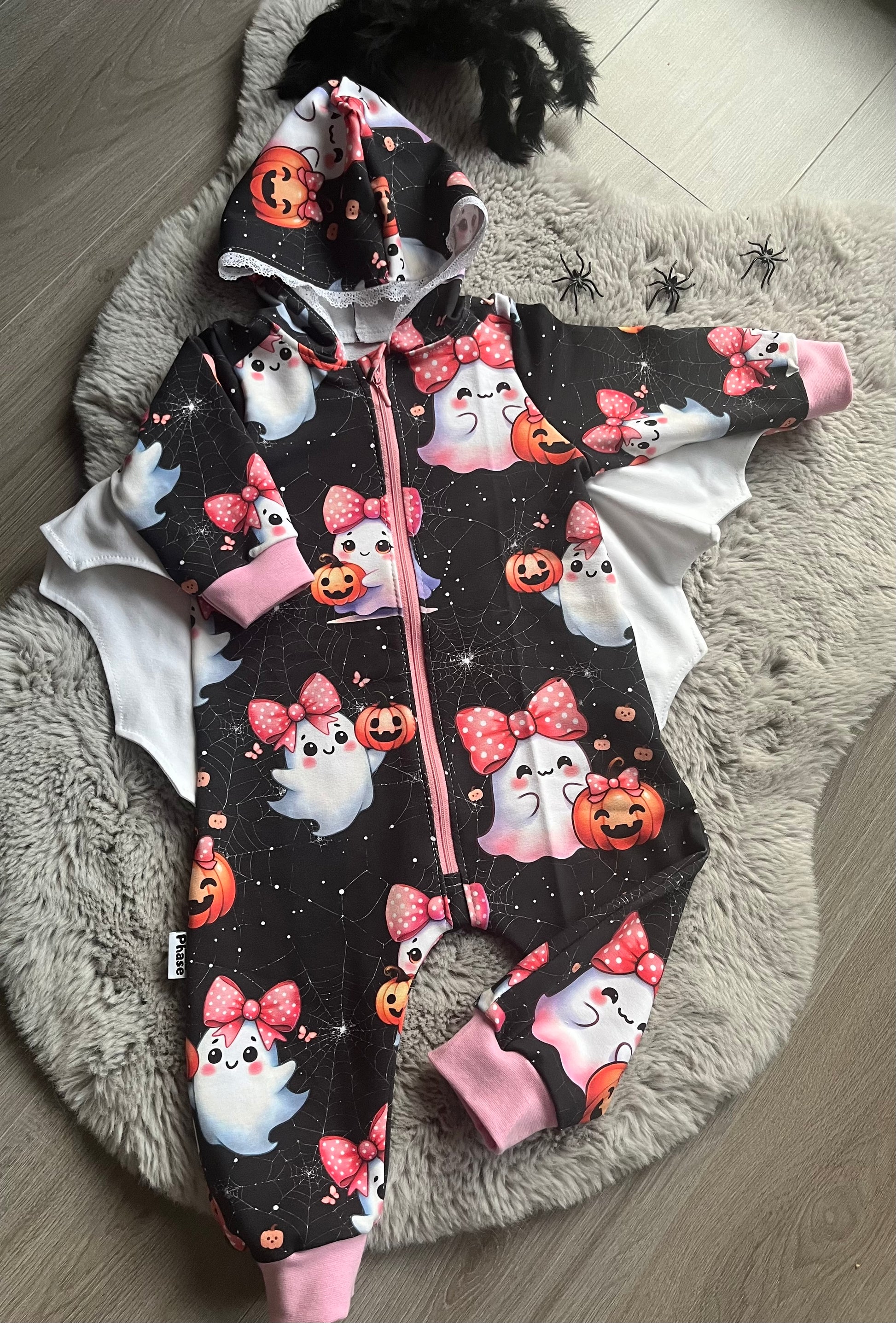Spooky Cutie Halloween Kinderstoff Nähbeispiel – Jersey Meterware Nähprojekt