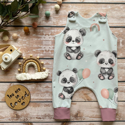 Baby Strampler Panda altrosa handgemacht French Terry – Babykleidung Handmade by Kati