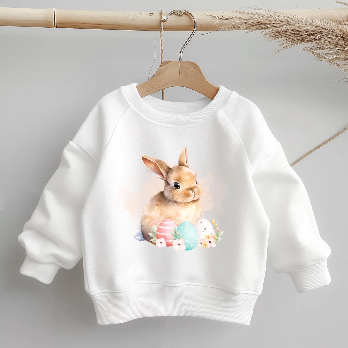 Kleines Osterhäschen Bügelbild – DTF Transfer Oster Kinderkleidung Handmade by Kati
