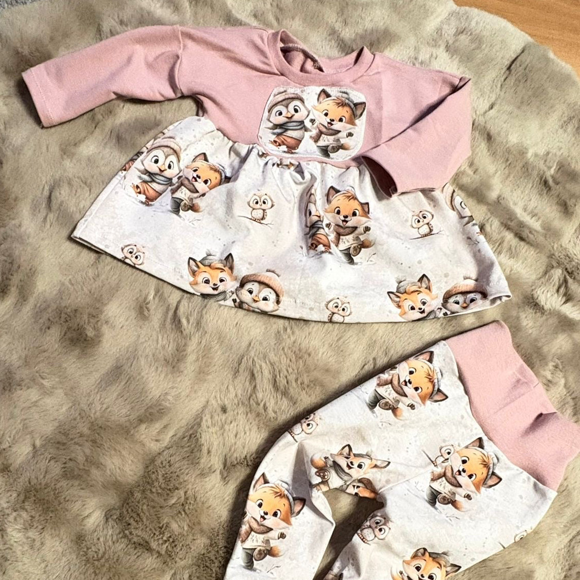 Fuchs Pinguin Eule Stoff Detailaufnahme – Weihnachten Kinderstoff Jersey