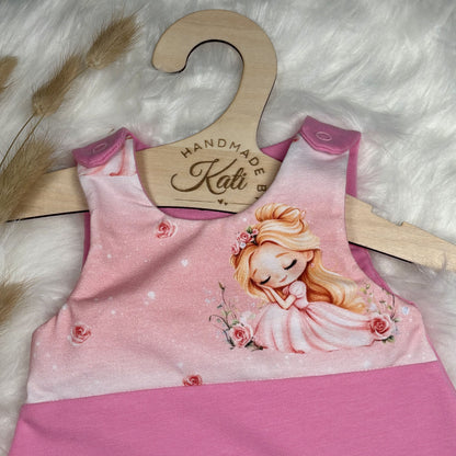 Baby Strampler Sleeping Rose | handgenäht | Gr. 56 & 74