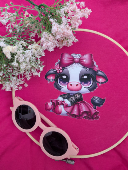 Pink Moo Princess Bügelbild Anwendungsbeispiel – DTF Transfer Glitzer Kindershirt