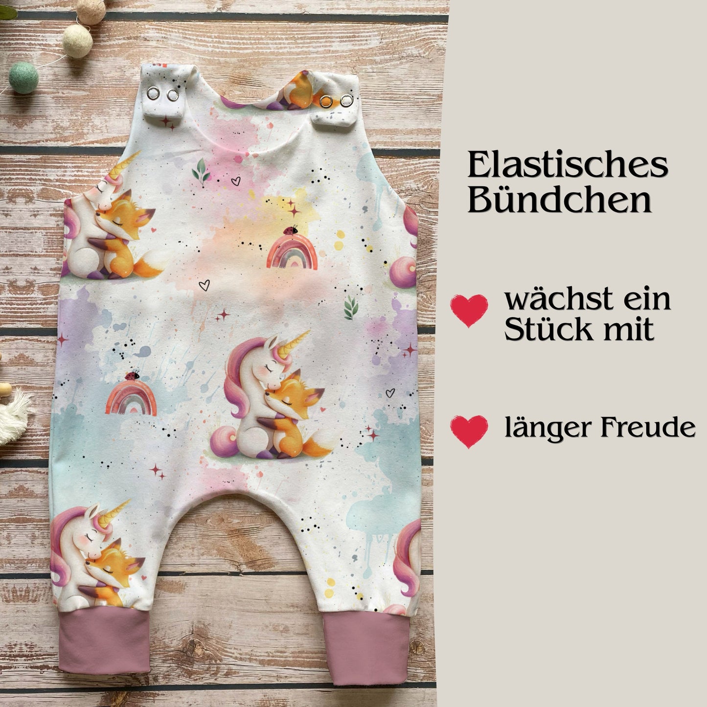Strampler für Mädchen mit elastischen Bündchen in Rosa oder Lila, wachst mit und bietet längere Freude, ergonomischer Schnitt für Bewegungsfreiheit