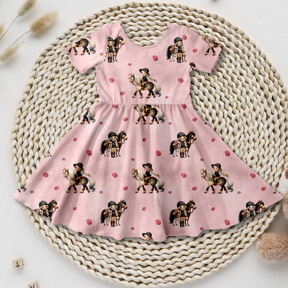 Mädchen Drehkleid Mädchen und Pferd rosa handgemacht French Terry – Handmade by Kati