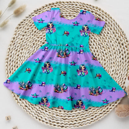 Mädchen Drehkleid Meerjungfrau Delfine handgemacht French Terry – Handmade by Kati