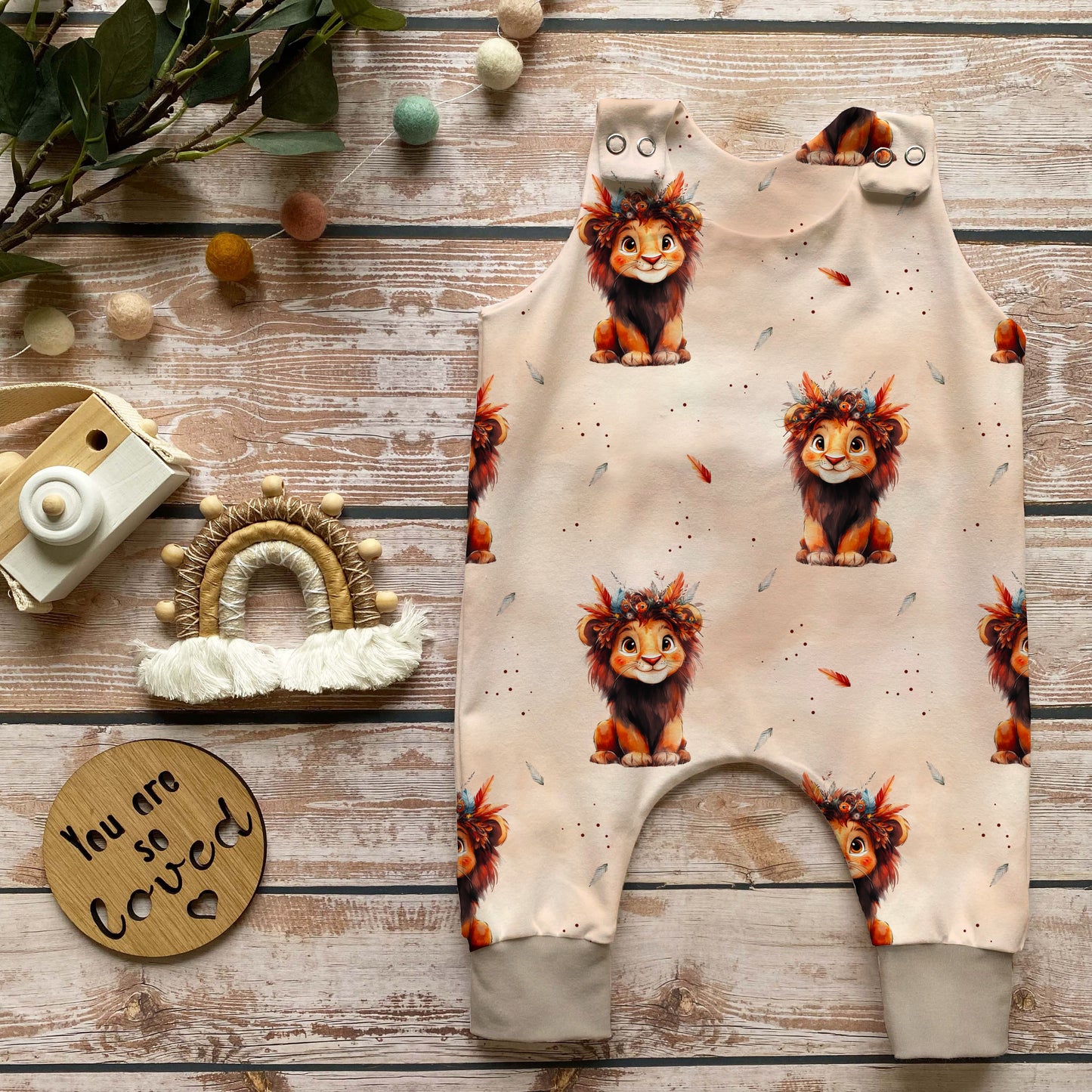 Baby Strampler Löwe handgemacht French Terry – Babykleidung Handmade by Kati