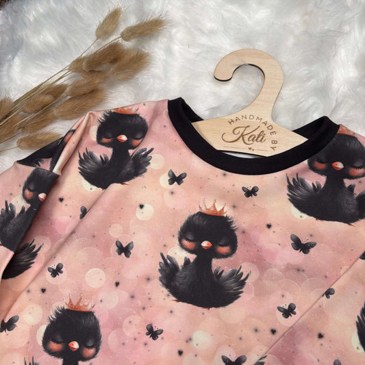 Kinder Sweatshirt „Schwan“ | Handmade Pullover aus French Terry