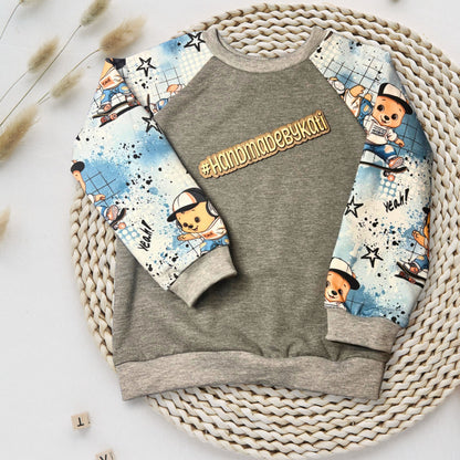 Kinder Raglan Sweatshirt Skater Bär grau handgemacht French Terry – Handmade by Kati